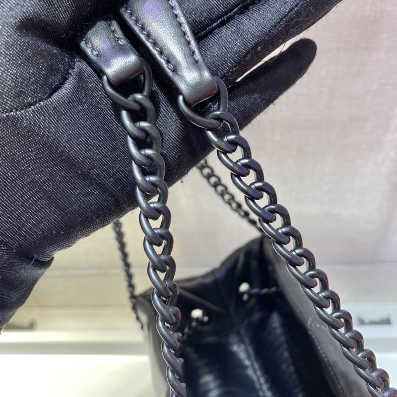 Pra*a tote bags
